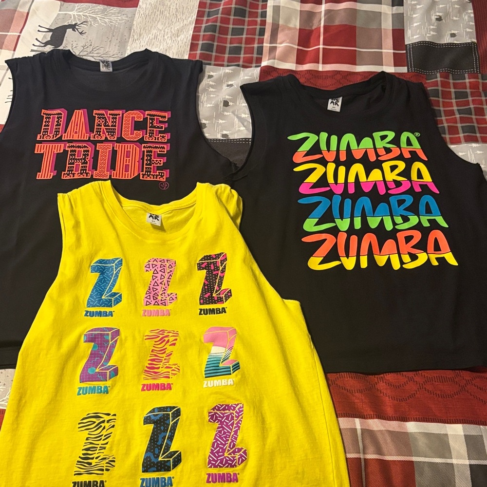 Lot of 3 Zumba Instructor Fitness  Sleeveless Tops - great condition Size M/L